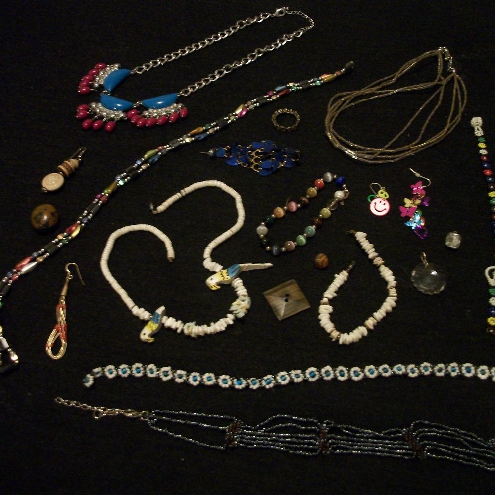 RETRO BOHO JEWELRY PARTS & PIECES, BEADS SHELLS, 18